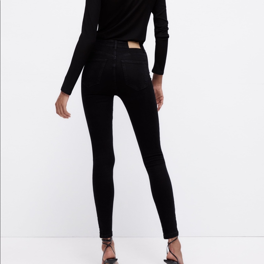 Zara Black LIMITLESS JEANS Size Large - Picture 3 of 9